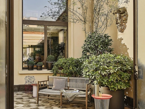 Divano in legno massello e corda intrecciata Lee Outdoor di Flexform