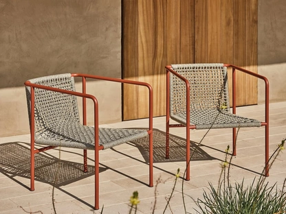 Poltroncina in metallo con corda intrecciata Ottavia di Flexform