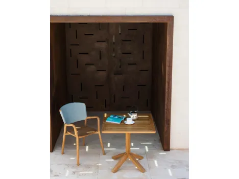 Tavolino quadrato interamente realizzato in teak Root di Roda