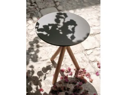 Tavolino rotondo con base in teak e top in grès grigio Stork di Roda